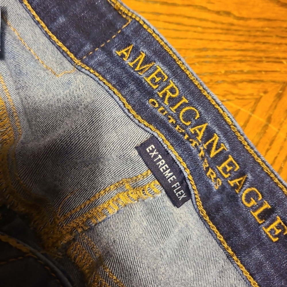 AE slim straight jeans Size 26 x 28 Great shape - Picture 3 of 5
